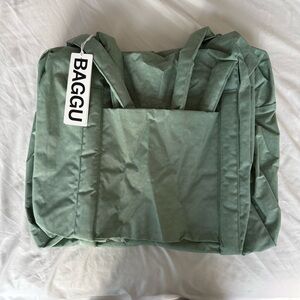 BAGGU Seafoam cloud carryon tote